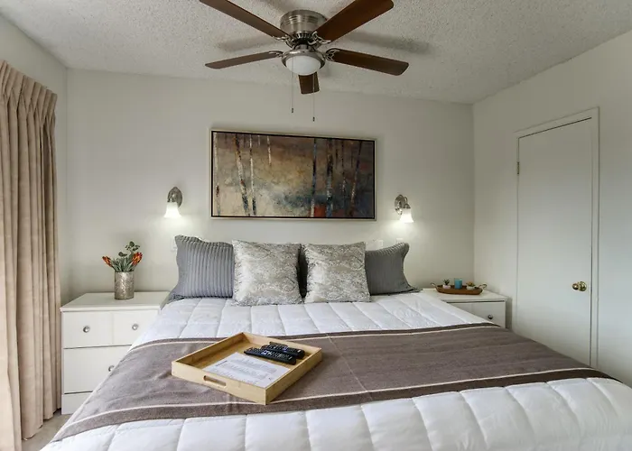Apartment 140 Fully Furnished, Wifi Included Scottsdale